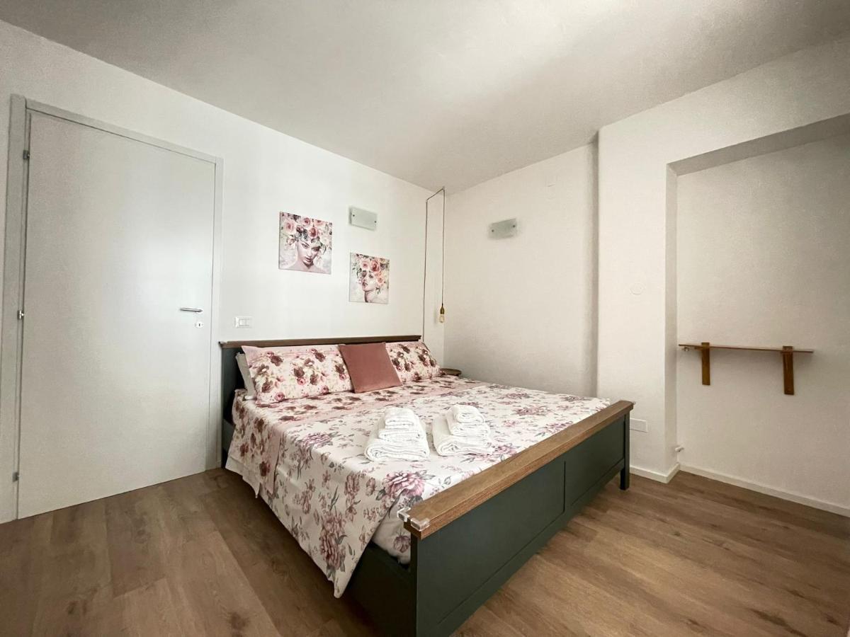 A Casa Di Elena Apartment Palermo Exterior photo